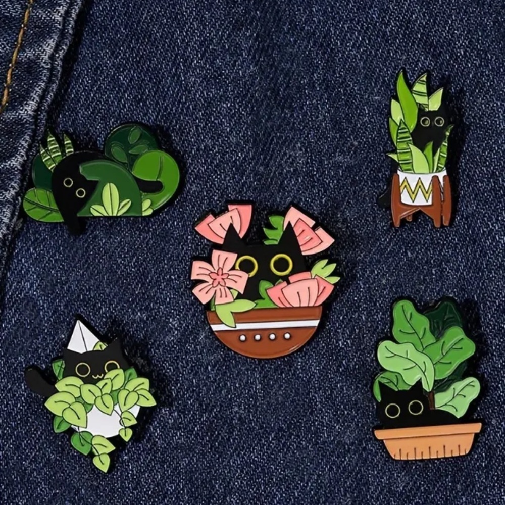 Set of FIVE spooky black cat pins